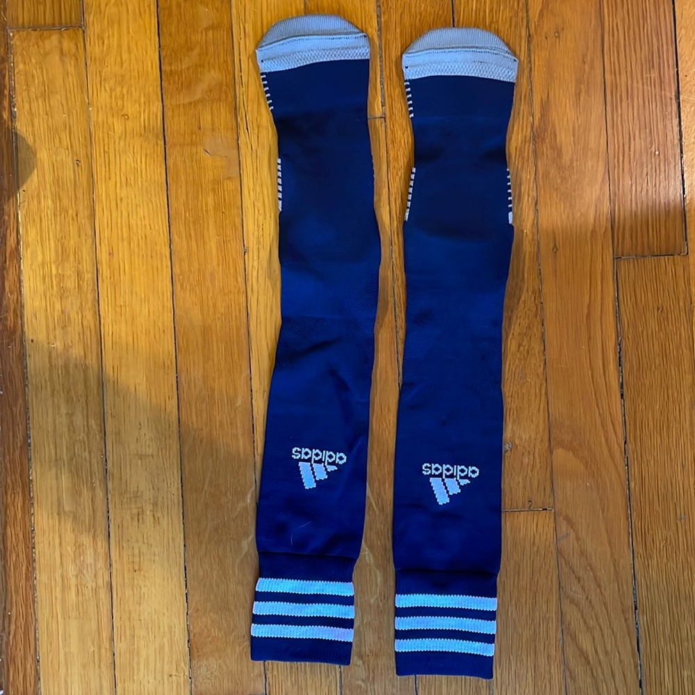 Adidas copa zone cushion 4 men’s soccer socks size medium navy/white